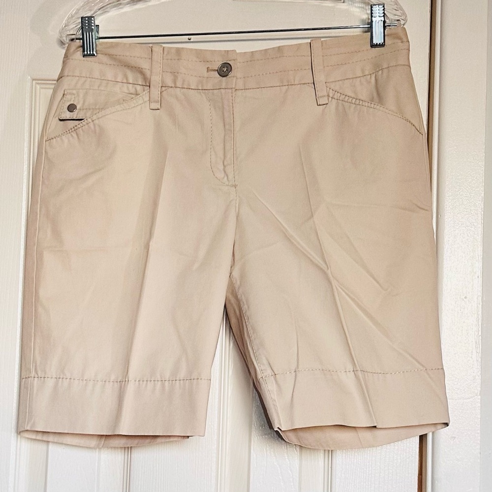 Ann Taylor LOFT Tan Women's Bermudas